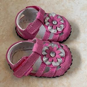 Pediped Velcro Floral Baby Crib Shoes Sandals 0-6 months EUC